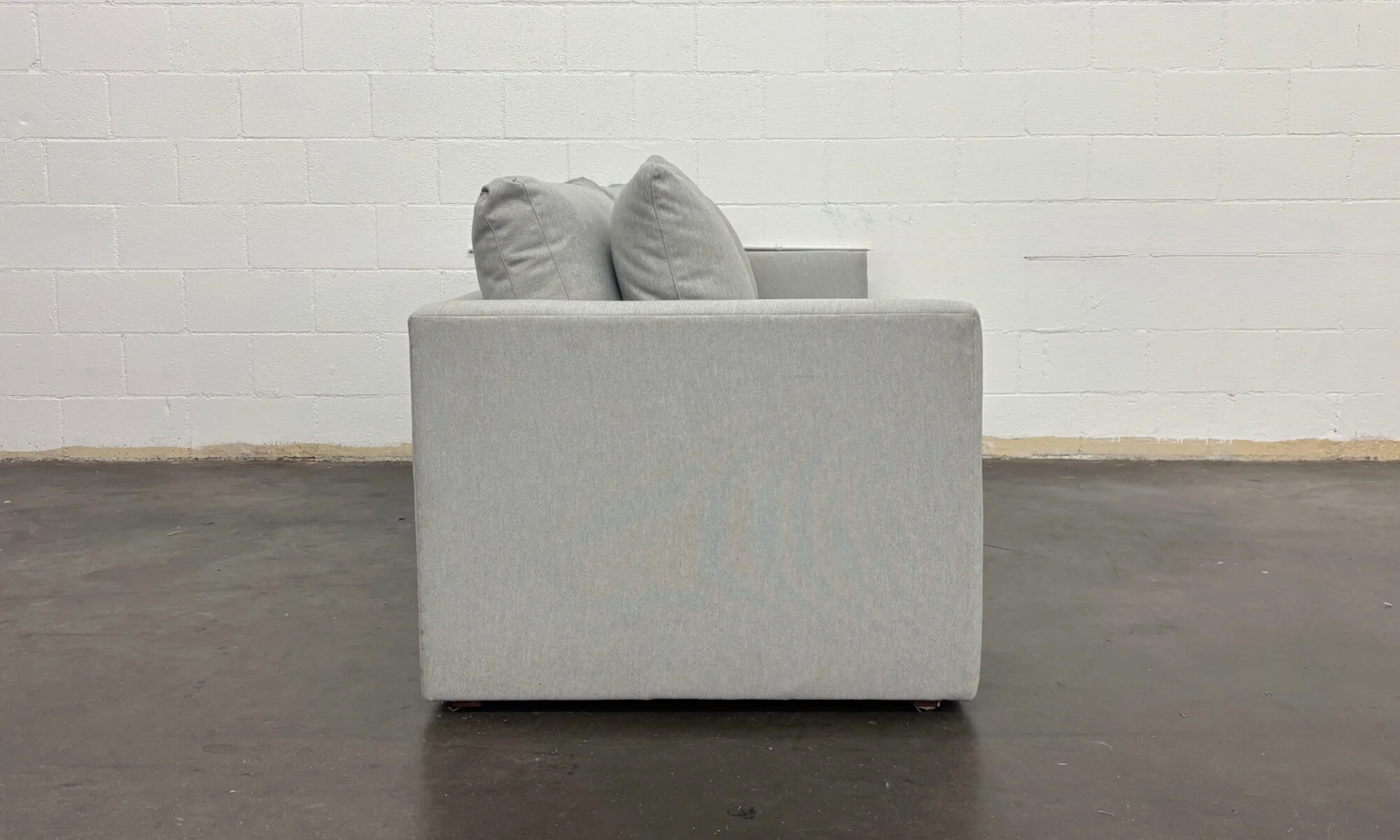 Franklin Sofa | Natural Latex - Image 5