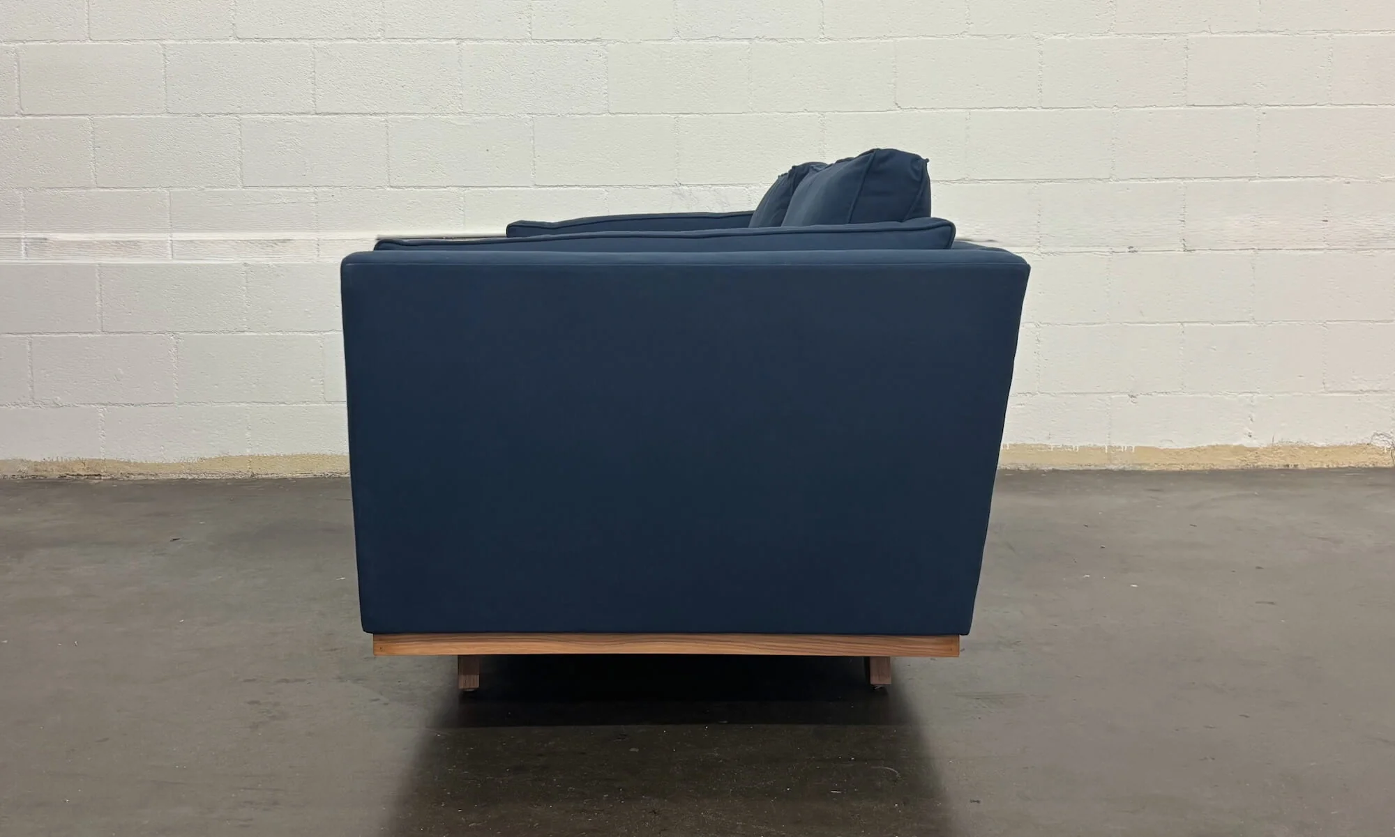 Kirnik Sofa | Natural Latex - Image 7